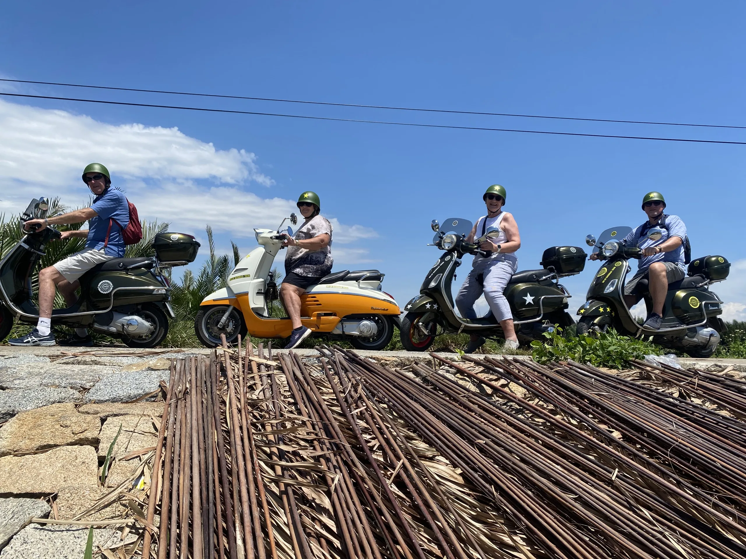 Tour trong ngày I Khám phá Hội An cổ kính bằng xe máy Vespa